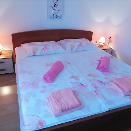 Ivana Apartment *